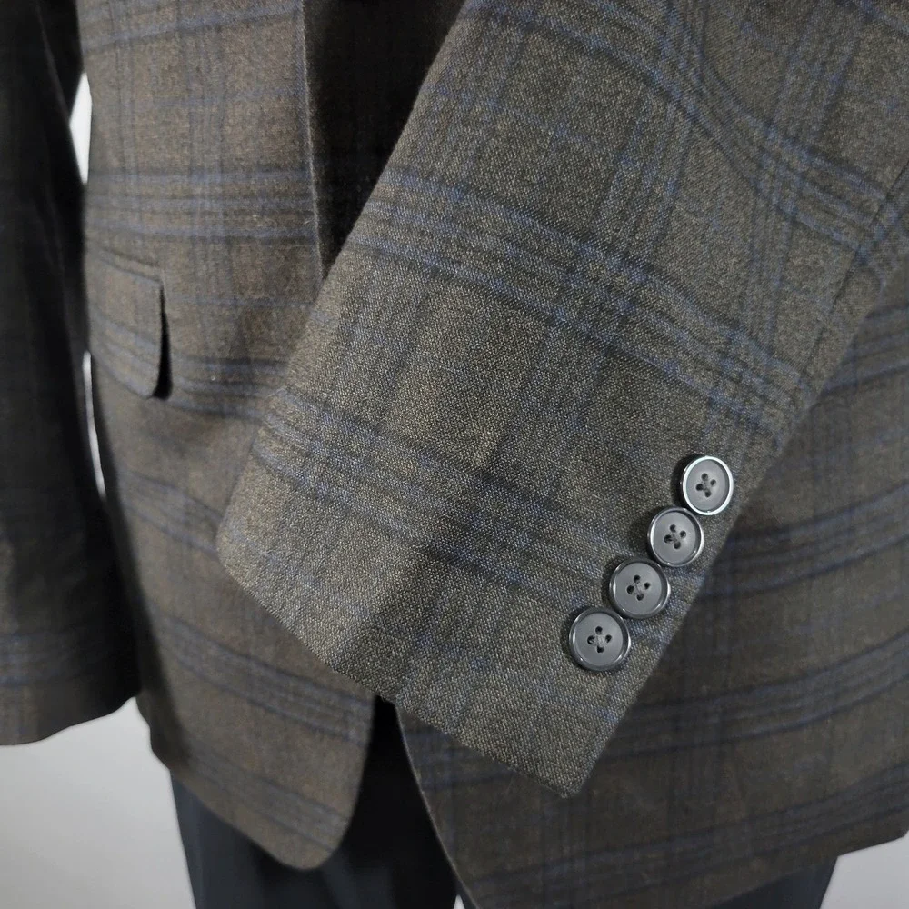 Van Heusen Men's Sport Coat Blazer Two Button Brown Plaid Poly‎ Bend Slim 40R